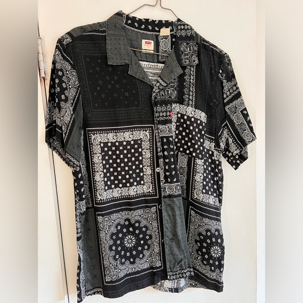 Levi’s Men’s shirt